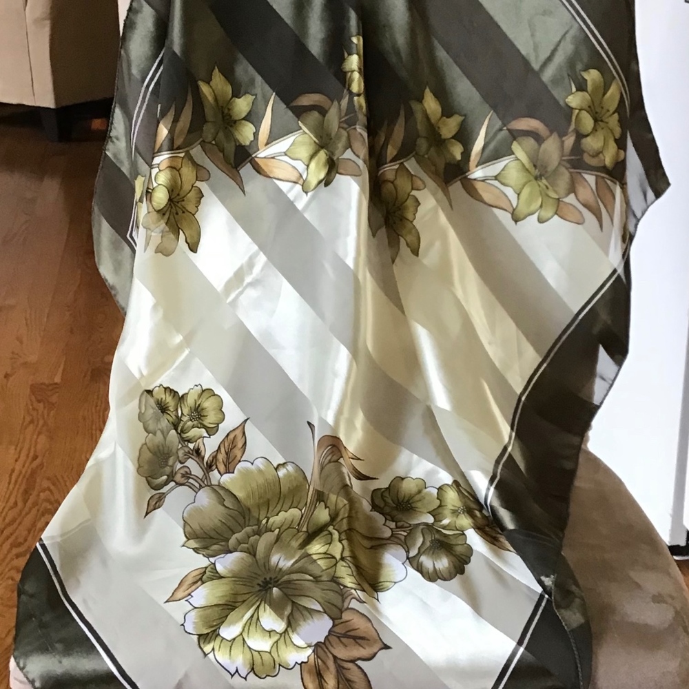 Vintage Silky floral fashion scarf